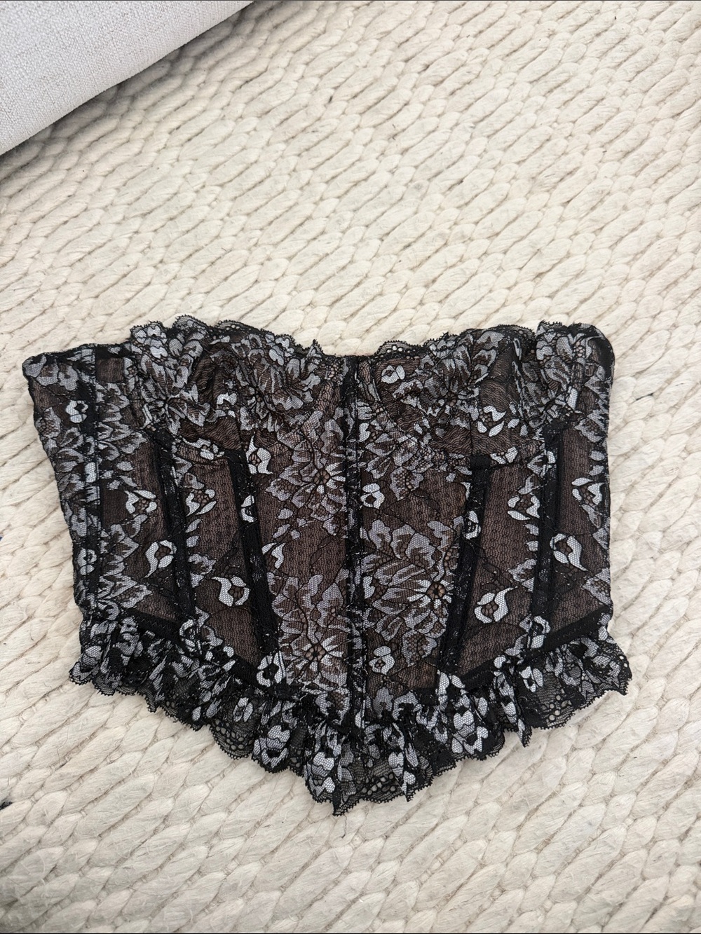 White Fox Boutique Black and Gray Lace Strapless Bustier Top
